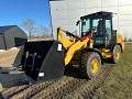 2022 CAT 907 Wheel Loader