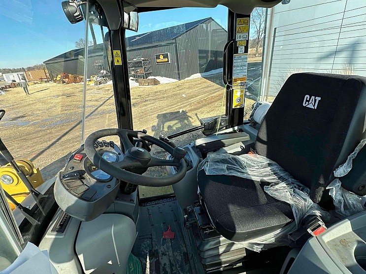 2022 CAT 906M Wheel Loader