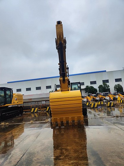 2023 CAT 350