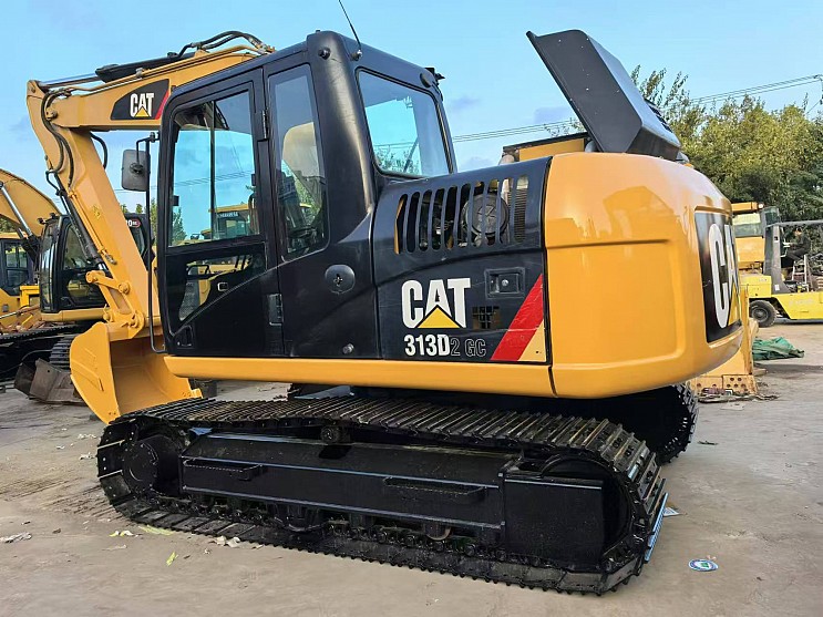 2020 CAT 313D2 GC