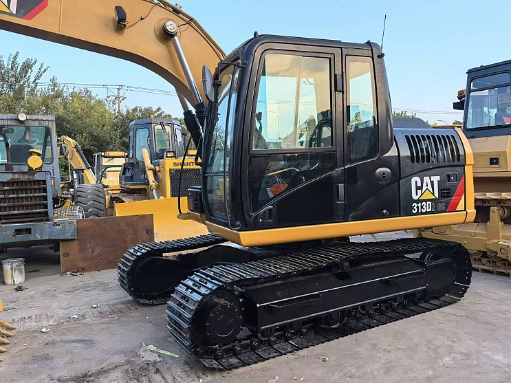 2020 CAT 313D2 GC